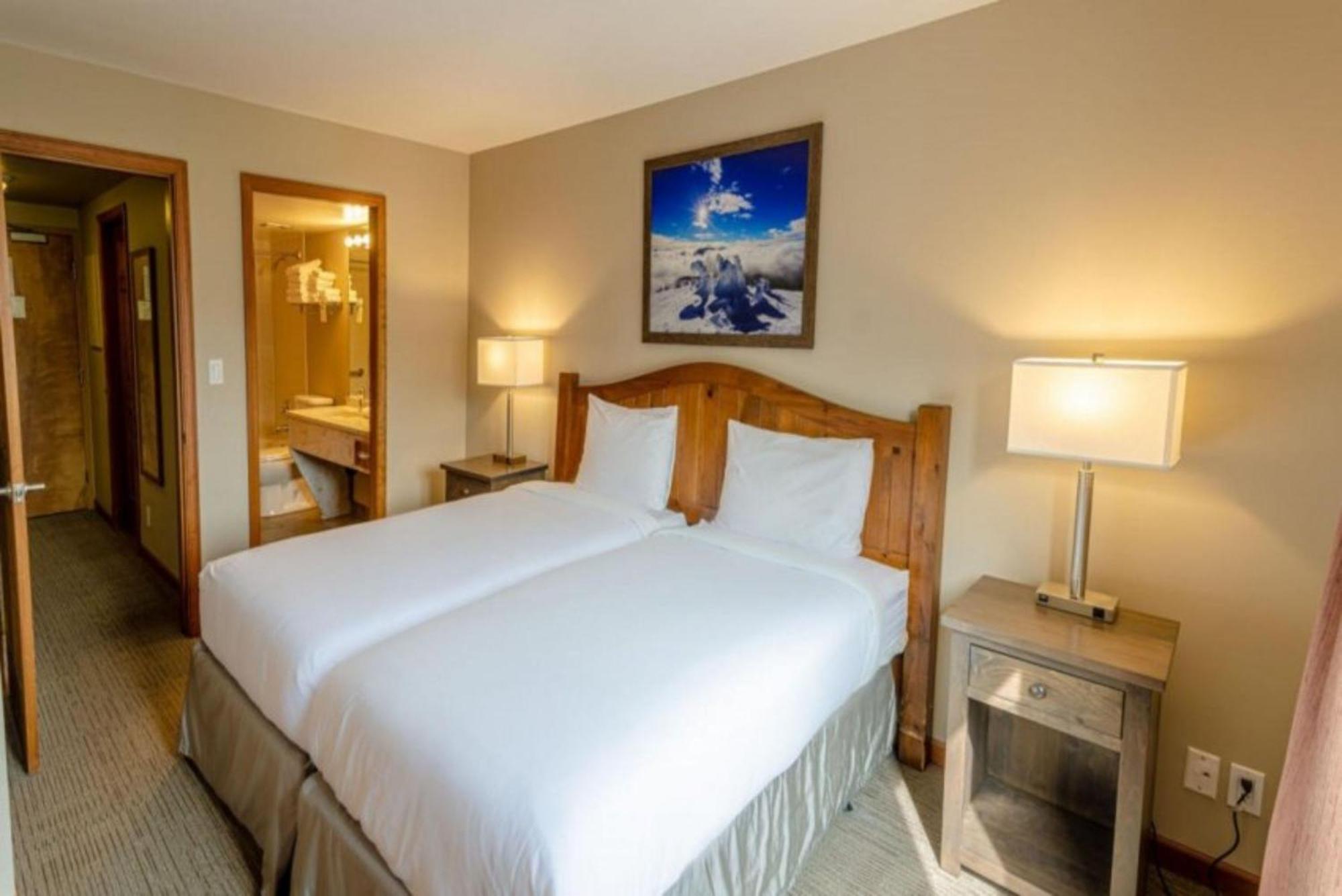Cahilty Lodge Sun Peaks Extérieur photo