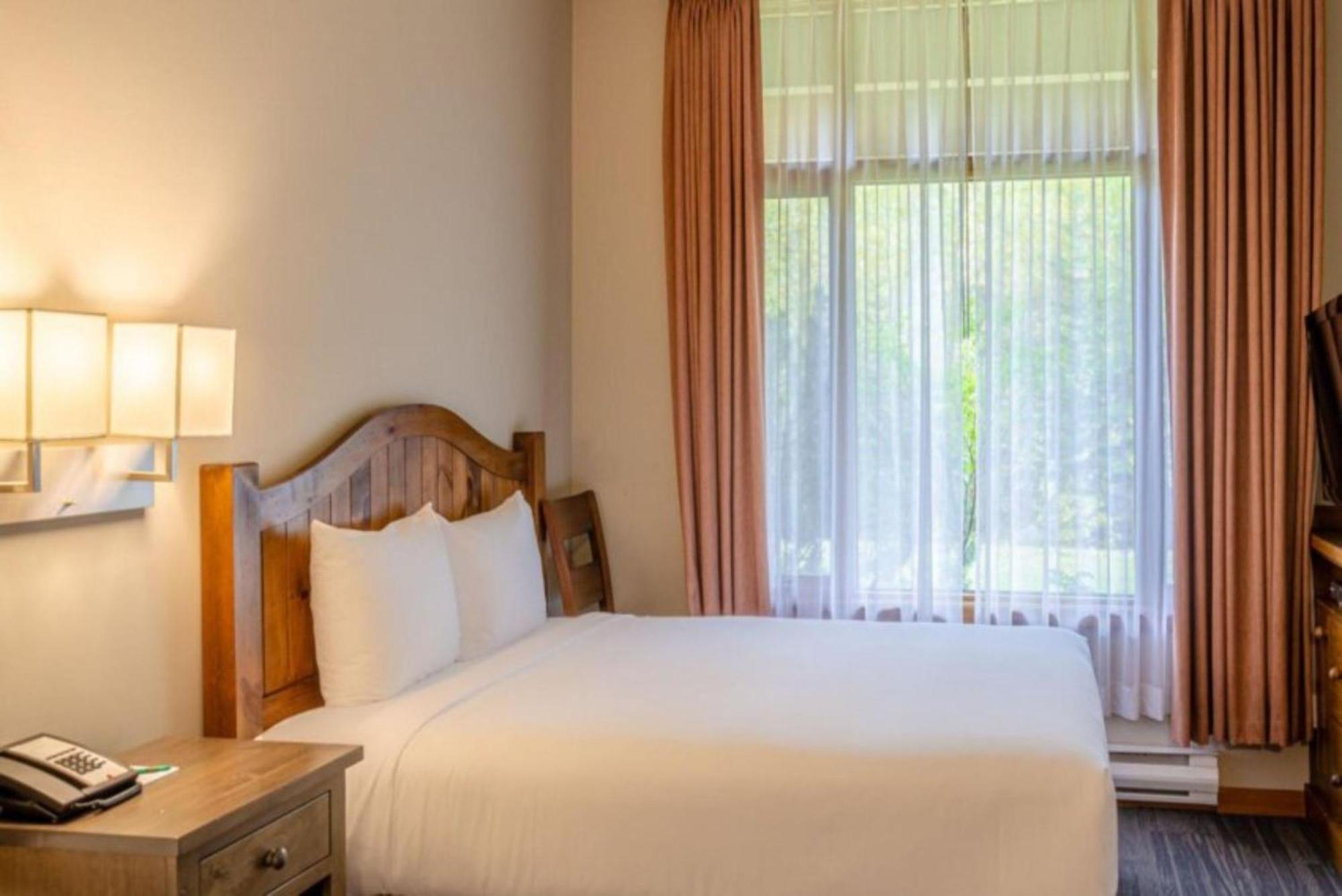 Cahilty Lodge Sun Peaks Extérieur photo