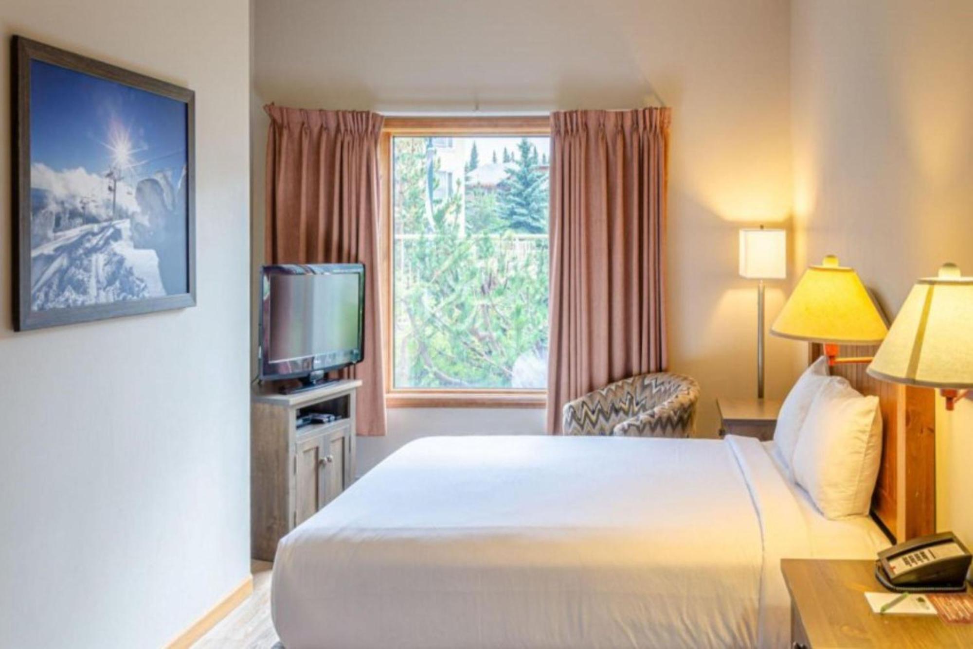 Cahilty Lodge Sun Peaks Extérieur photo