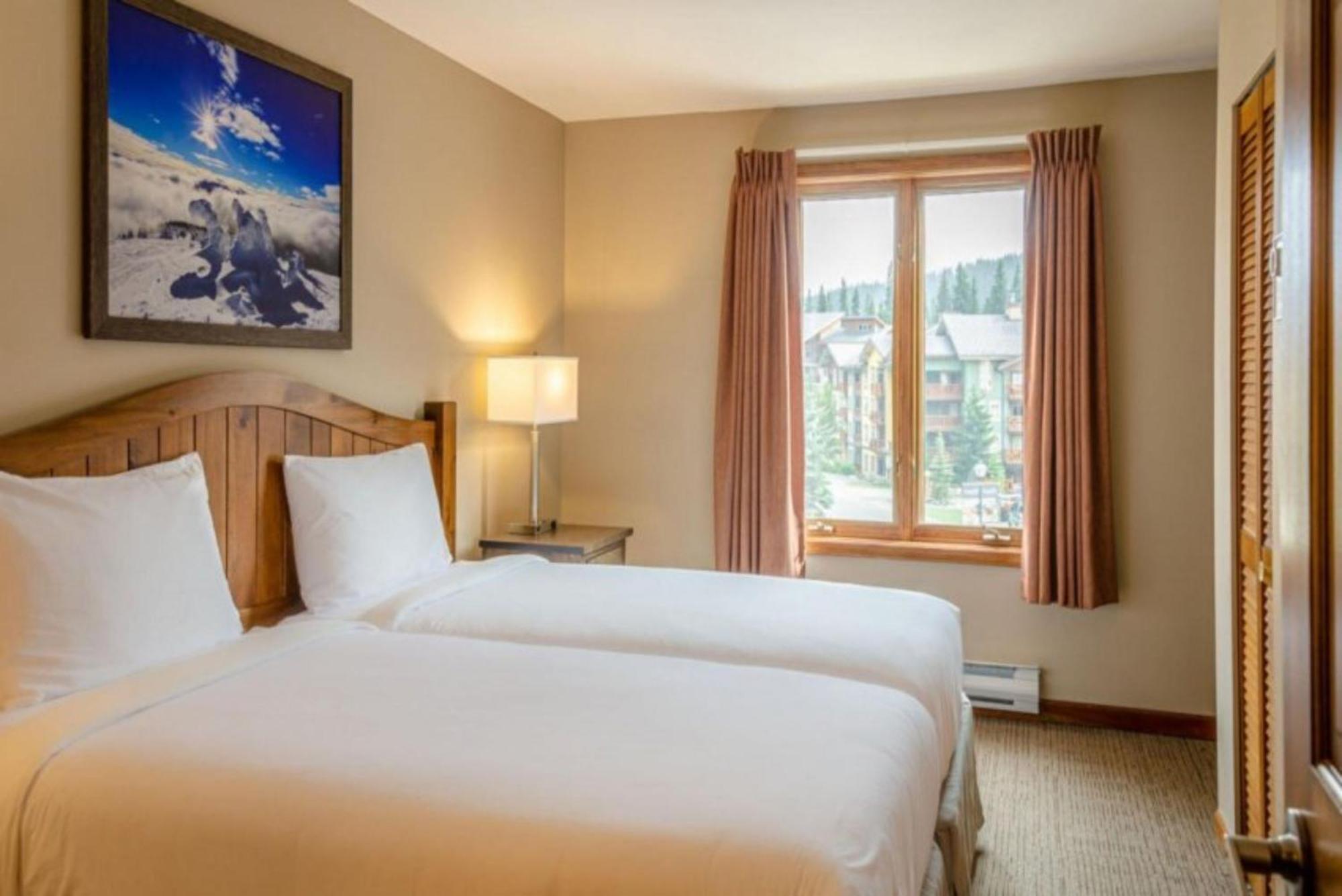 Cahilty Lodge Sun Peaks Extérieur photo
