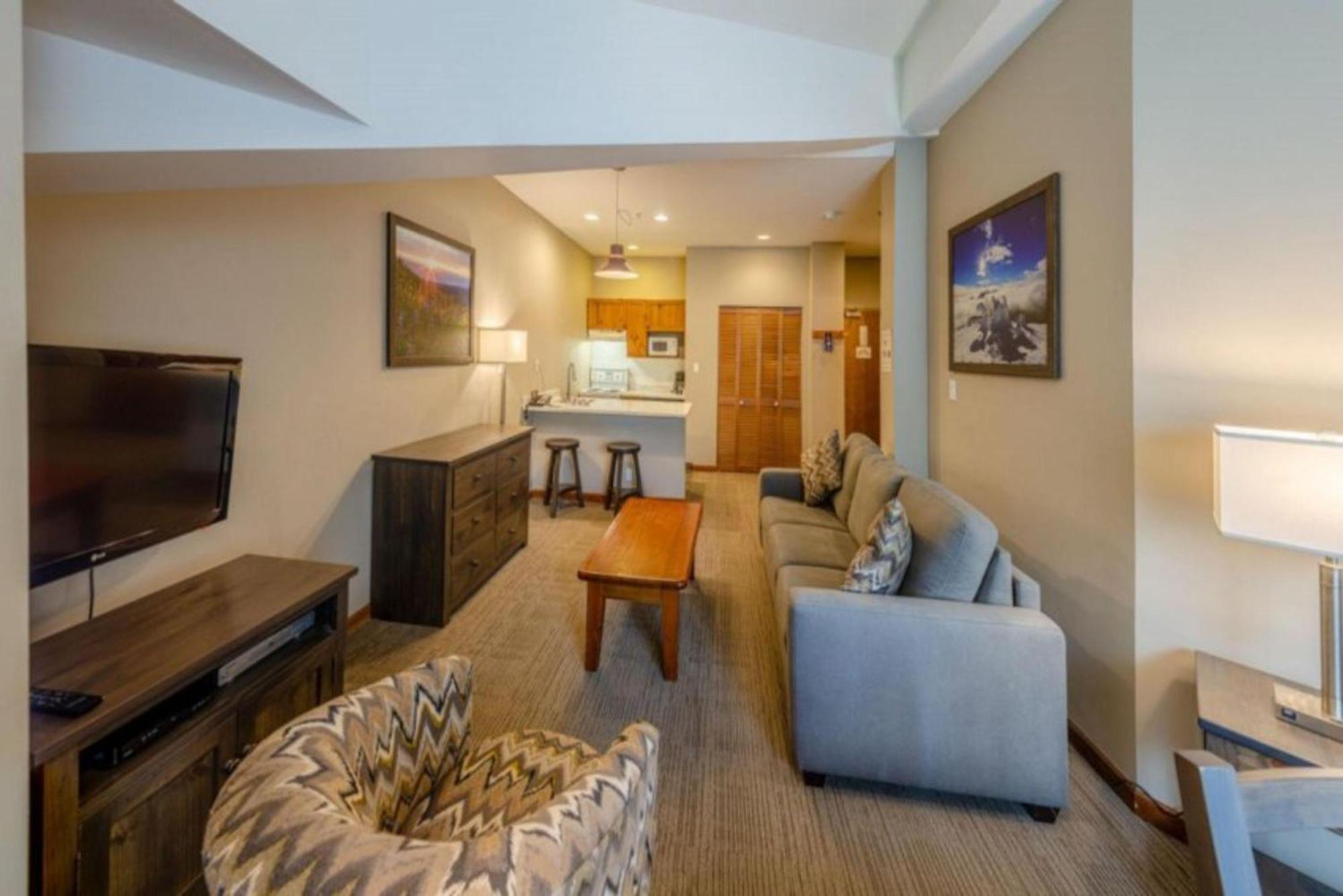 Cahilty Lodge Sun Peaks Extérieur photo