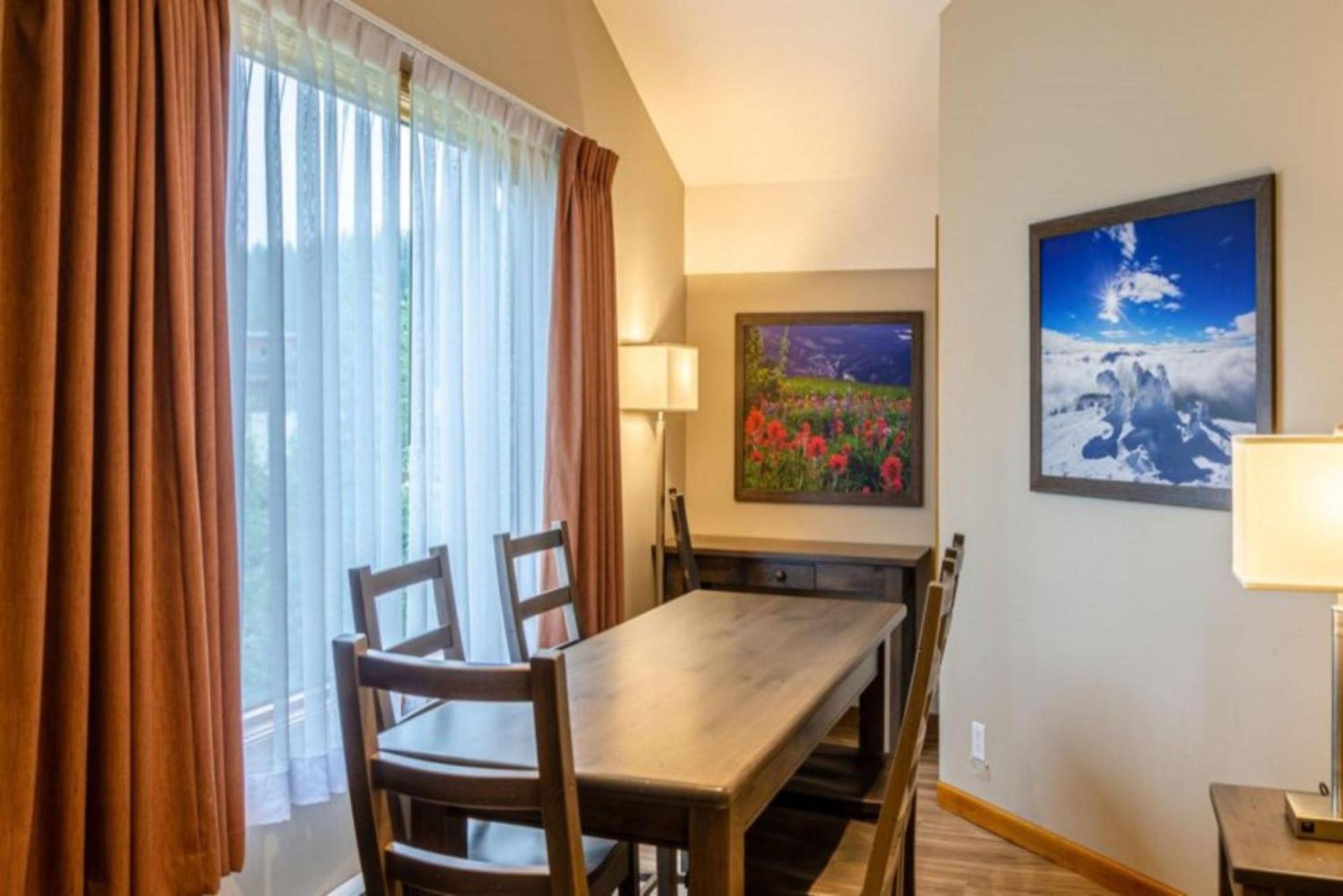 Cahilty Lodge Sun Peaks Extérieur photo