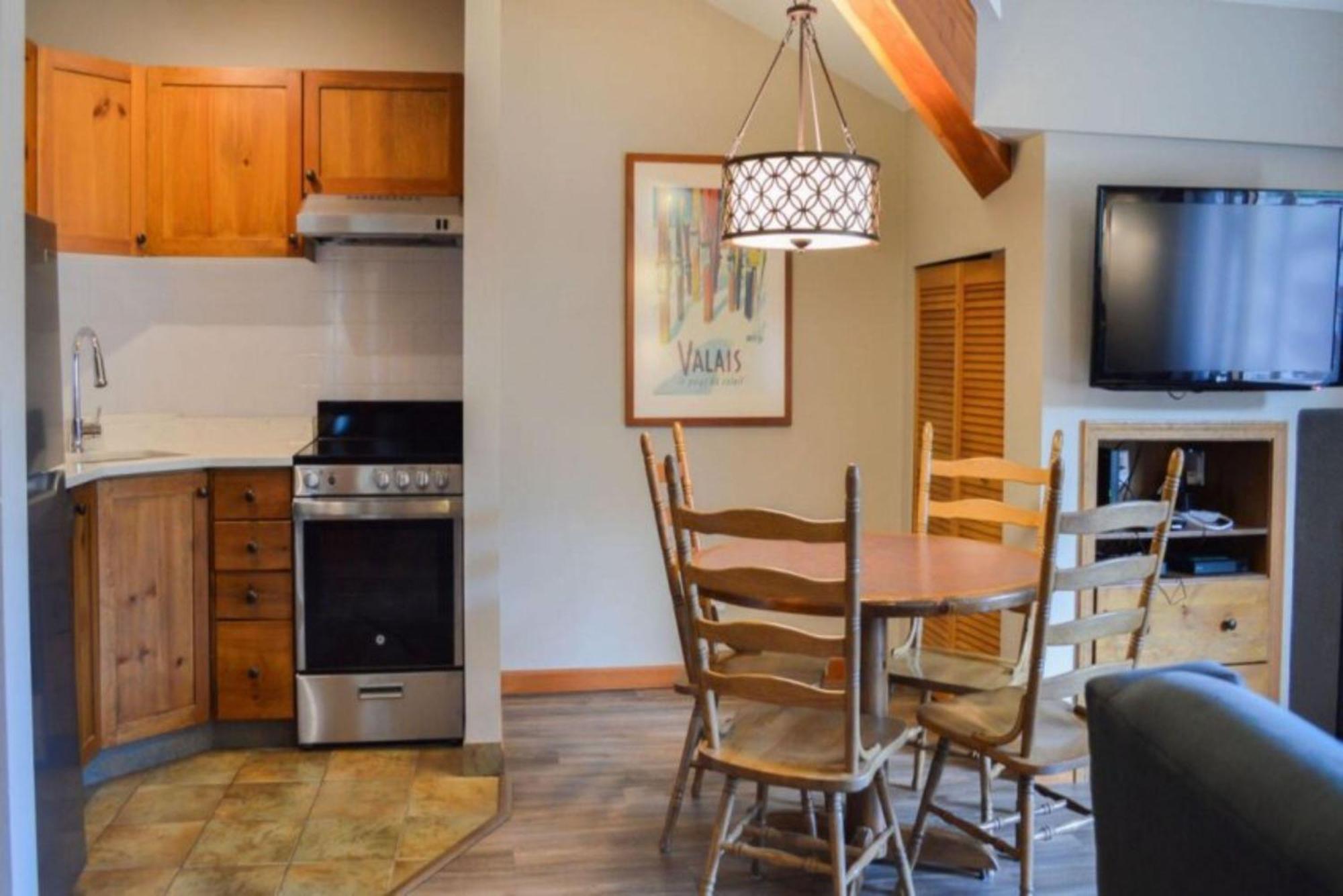 Cahilty Lodge Sun Peaks Extérieur photo