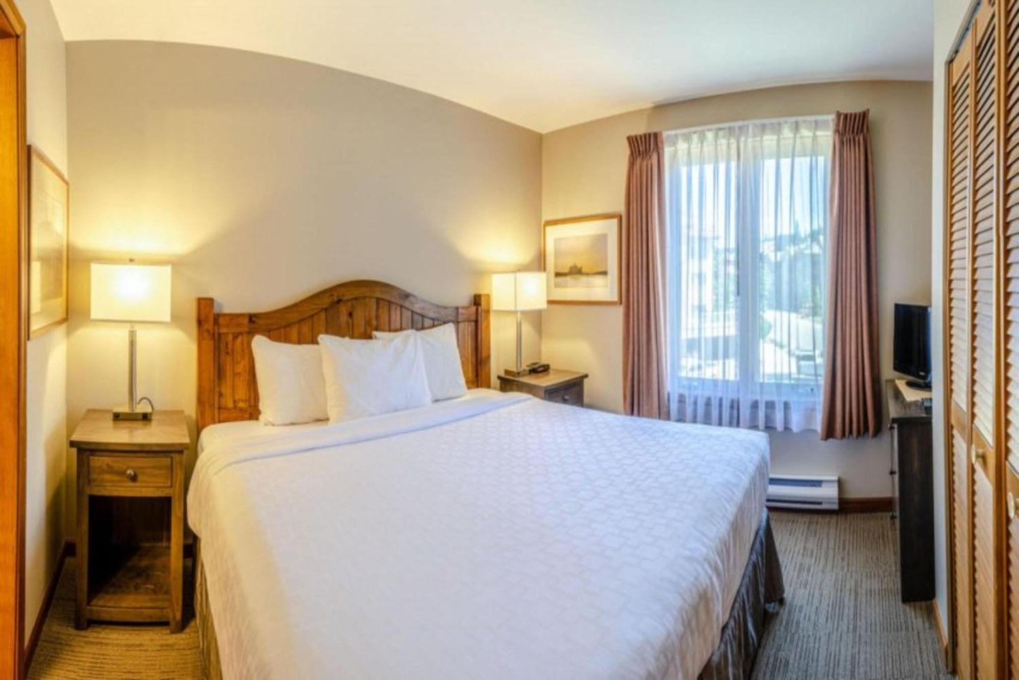 Cahilty Lodge Sun Peaks Extérieur photo