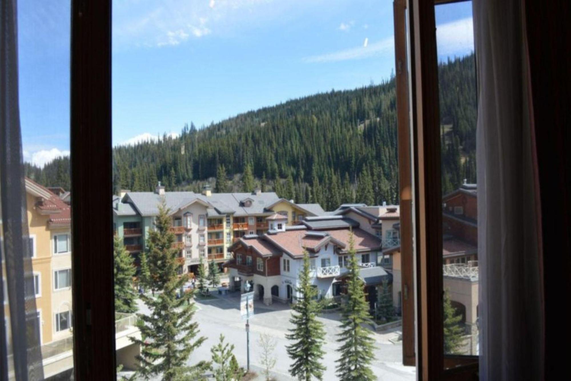 Cahilty Lodge Sun Peaks Extérieur photo