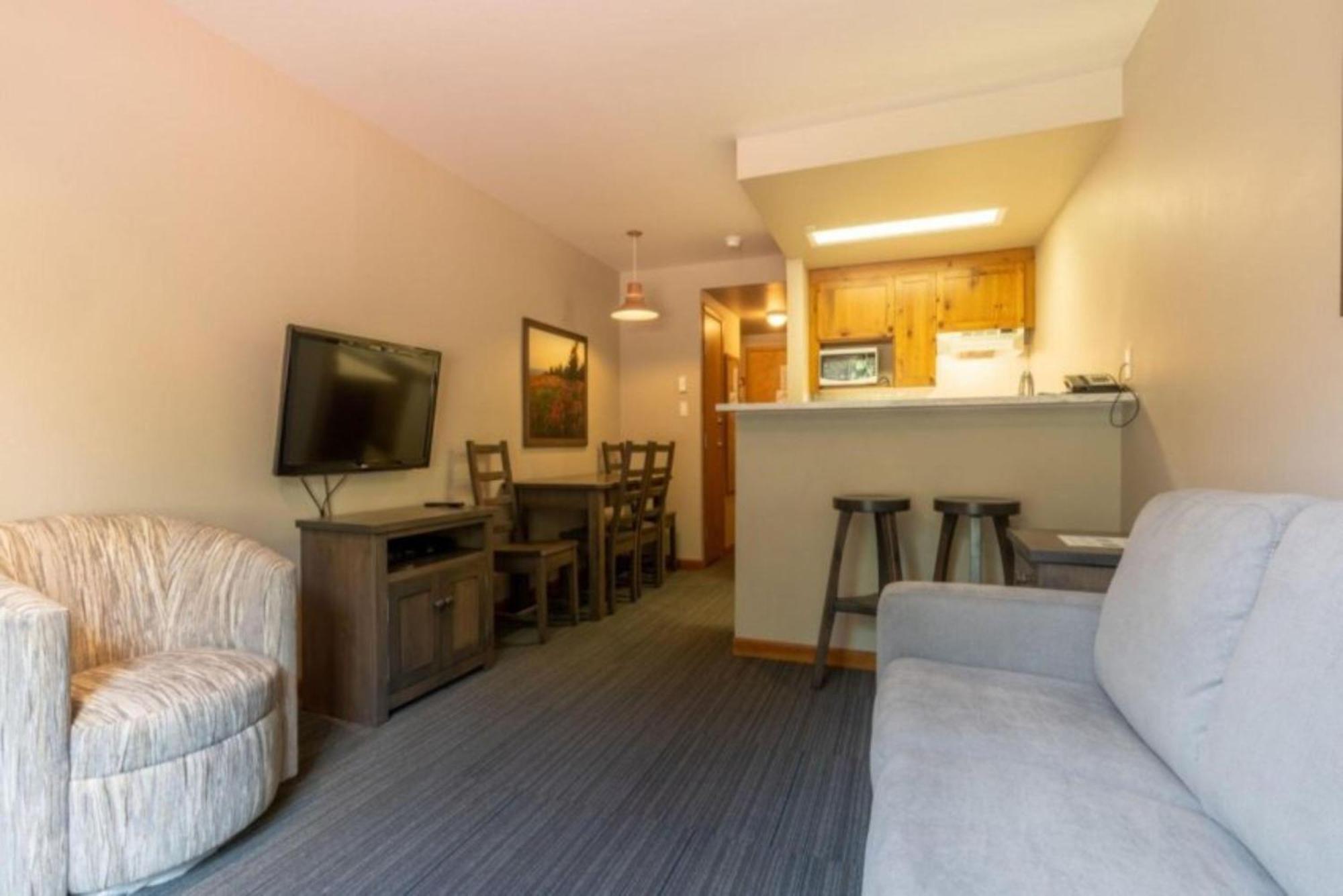Cahilty Lodge Sun Peaks Extérieur photo