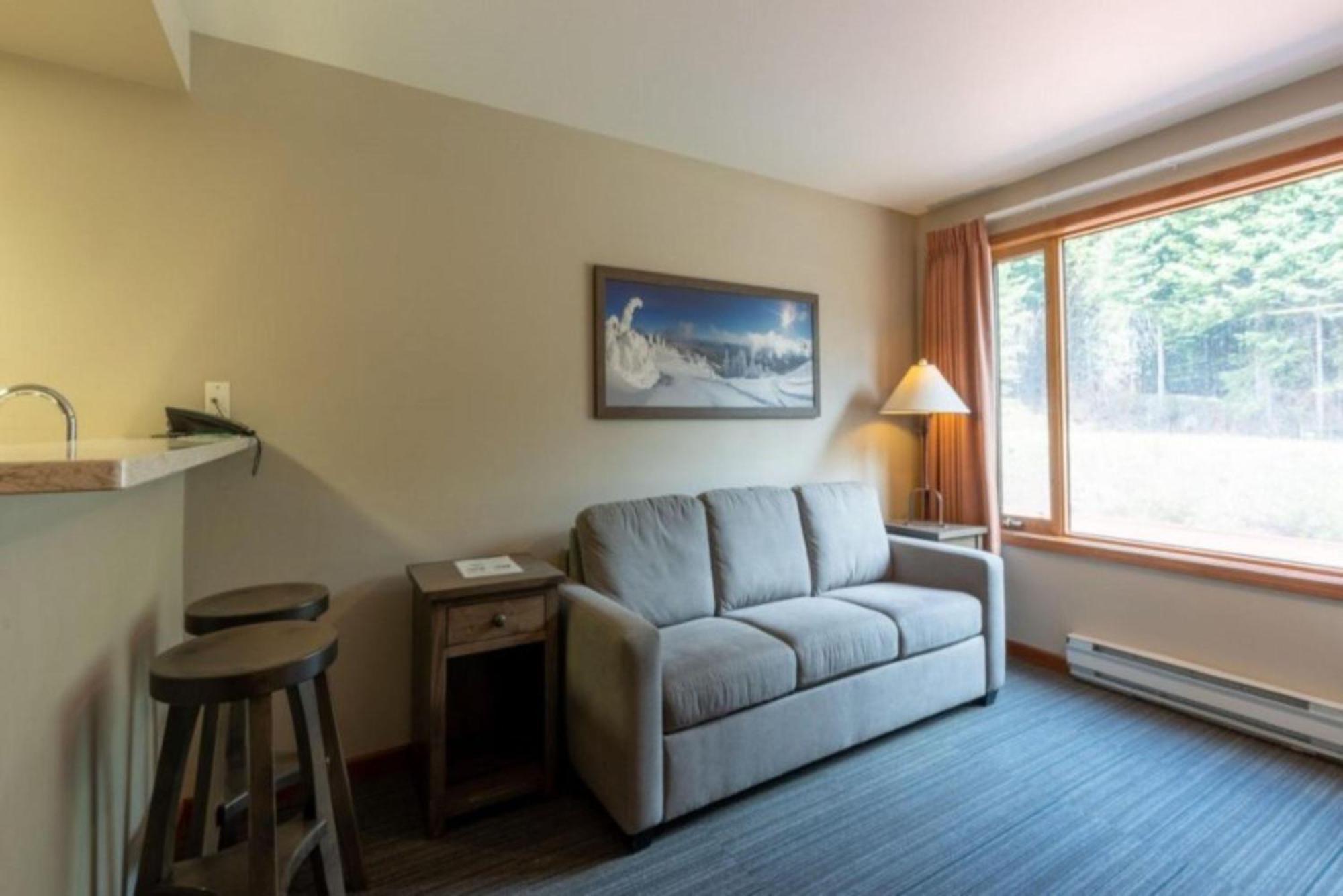 Cahilty Lodge Sun Peaks Extérieur photo